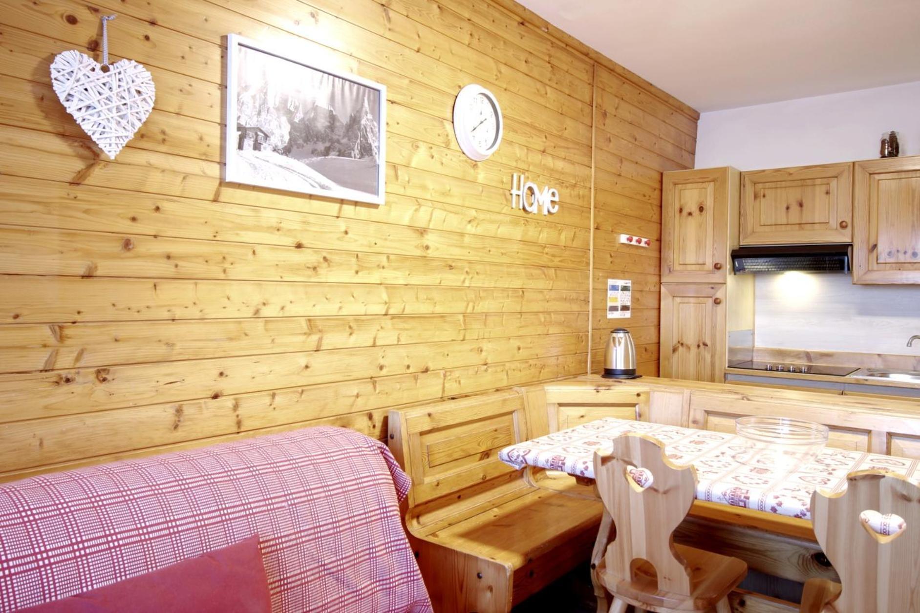 カヴァレーゼLa Tana - Agenzia Dolomiti Affittiアパートメント エクステリア 写真