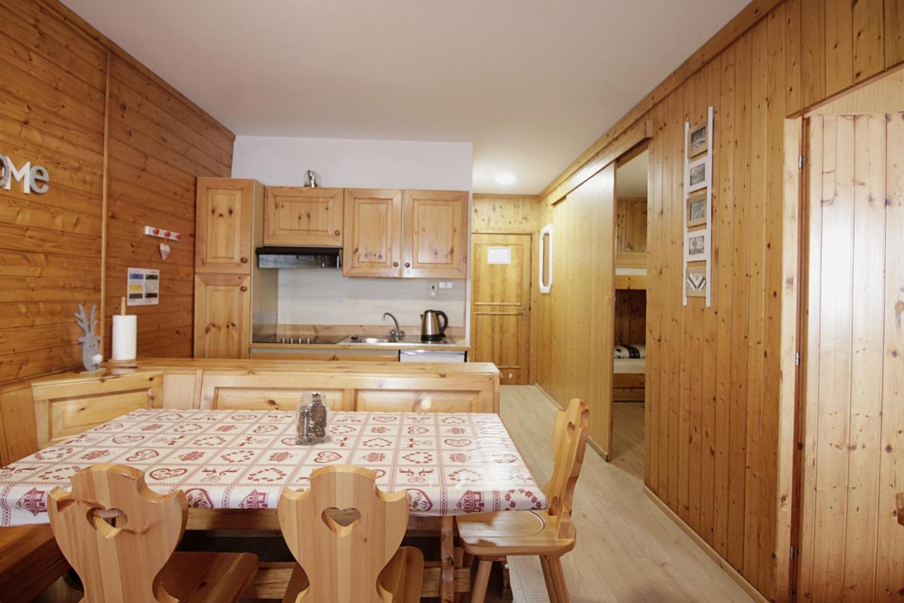 カヴァレーゼLa Tana - Agenzia Dolomiti Affittiアパートメント エクステリア 写真